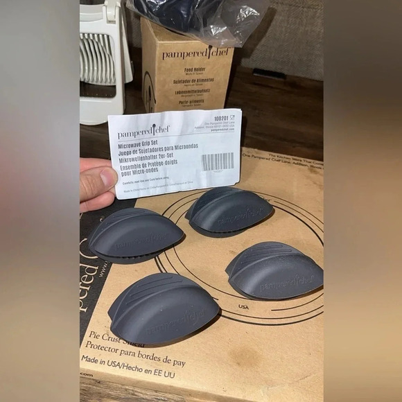 LOT! PAMPERED CHEF 18 Count Lot Bundle PC Assorted Kitchen Accessories Utensils - Picture 8 of 15